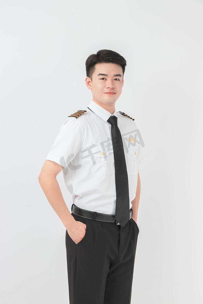男生夏天穿针织？是闷骚雷人还是高级天花板